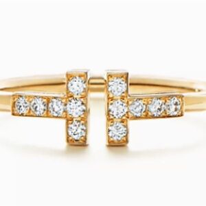 Tiffany T Diamond and  Gold and Unisex  Ring